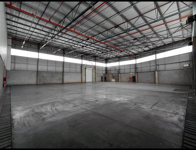 927M² WAREHOUSE TO LET IN POMONA